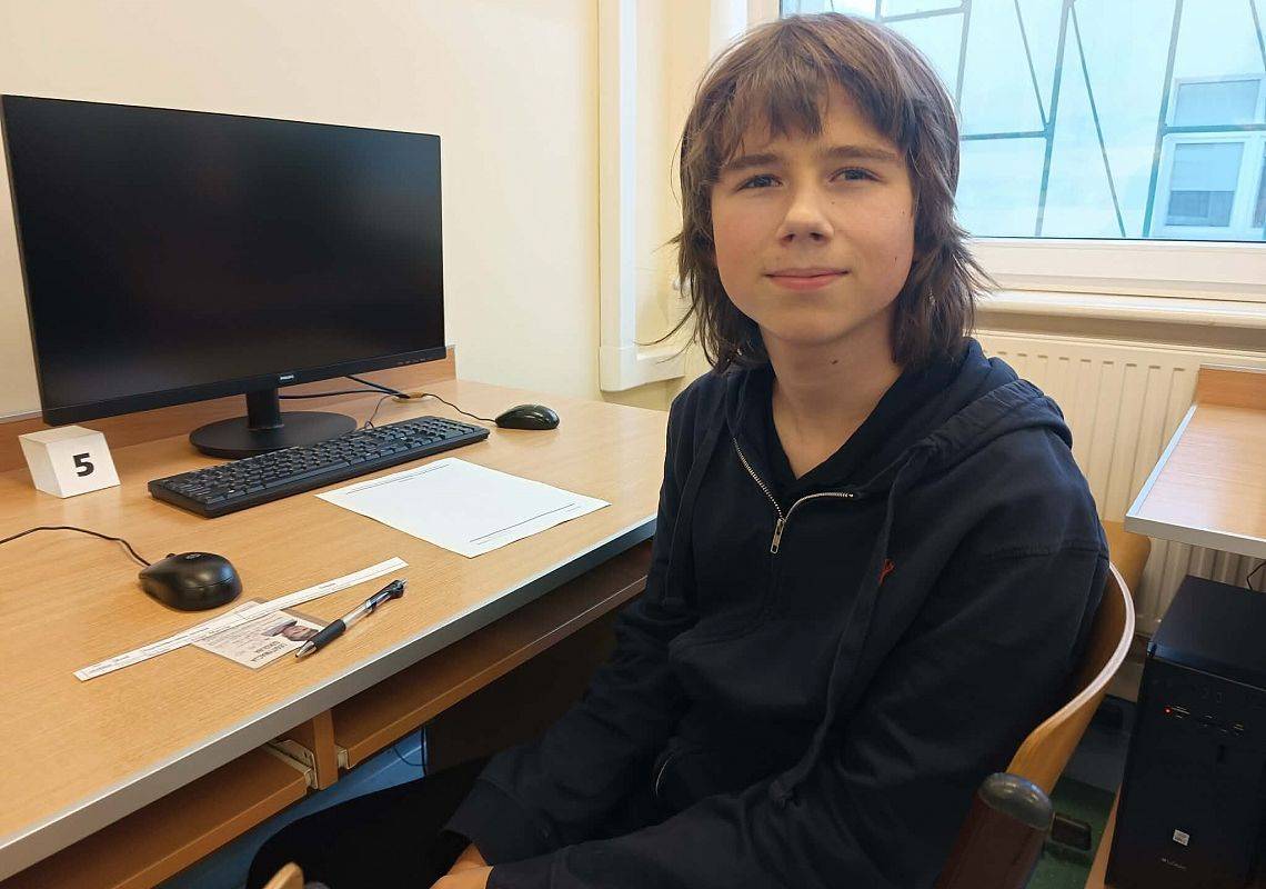 Artur podczas konkursu kuratoryjnego z informatyki