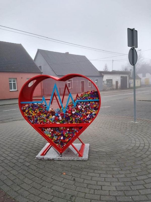  Grafika #0: "Akcja zbierania nakrętek"