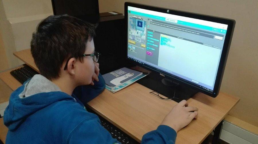  Grafika #0: Godzina Kodowania 2019