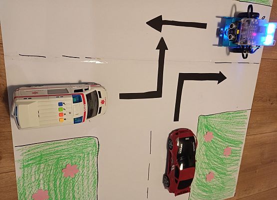 Pojazdy uprzywilejowane na skrzyżowaniu