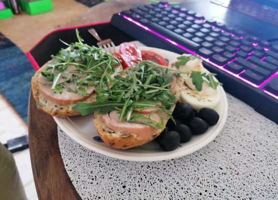 Grafika 14: Wspólne śniadanie