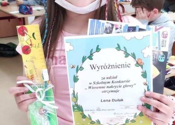 Wiosenne nakrycie głowy, L. Dułak