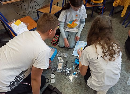 Szukamy części według instrukcji