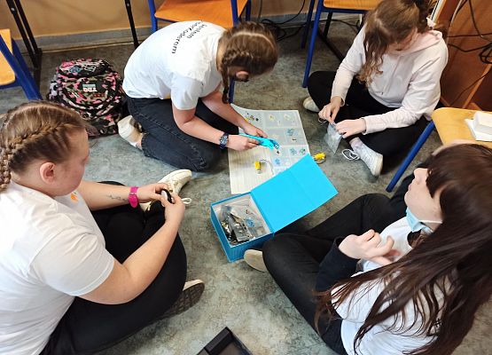 Zaczynamy składanie mBotów