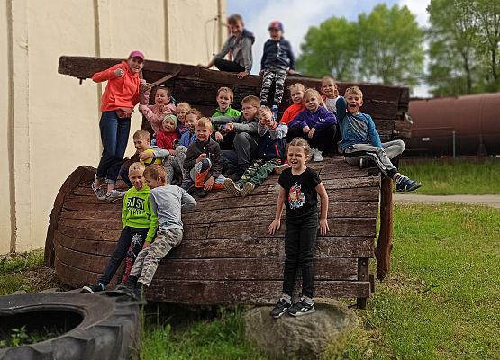 Uczniowie klasy 1b na wspólnym wyjeździe