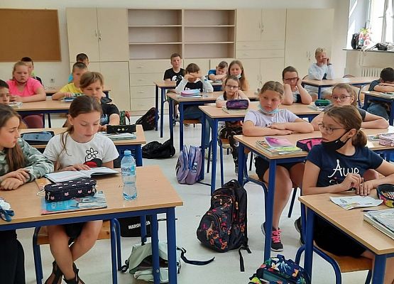 4a słucha opowiadań