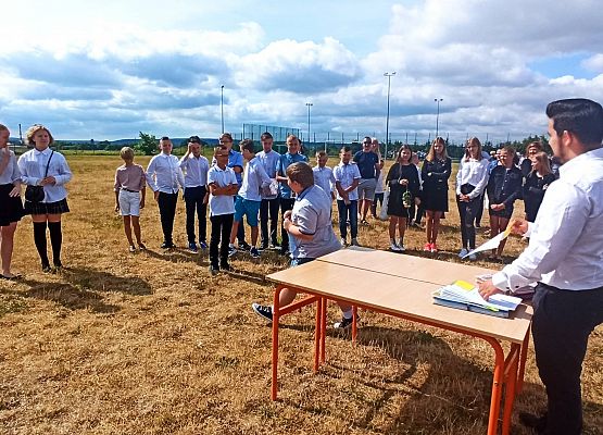 rozdanie świadectw w klasie 6d