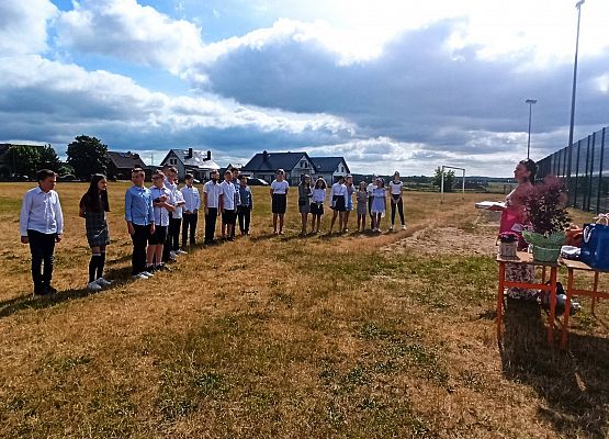 rozdanie świadectw w klasie 6c