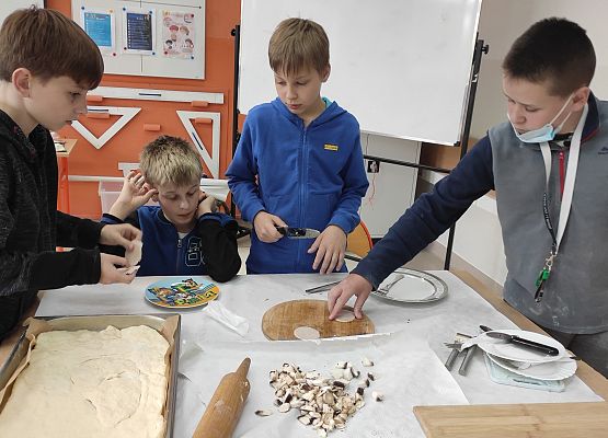 Grafika 2: „Czas na zdrową pizzę”