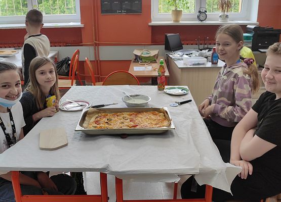 Grafika 12: „Czas na zdrową pizzę”