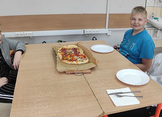 Grafika 14: „Czas na zdrową pizzę”