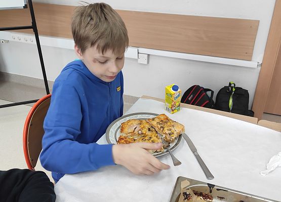 Grafika 21: „Czas na zdrową pizzę”