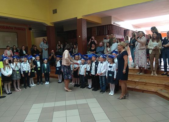 Grafika 10: Uroczyste rozpoczęcie roku szkolnego 2021/2022 w klasach pierwszych.