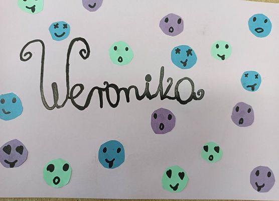 imię Weronika ozdobione kropkami