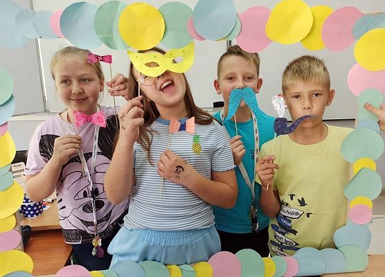 4b w wesołej foto budce