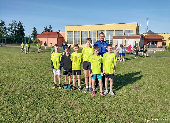 Igrzyska Dzieci pan Adam Mielewczyk i zespół chłopców z NWL