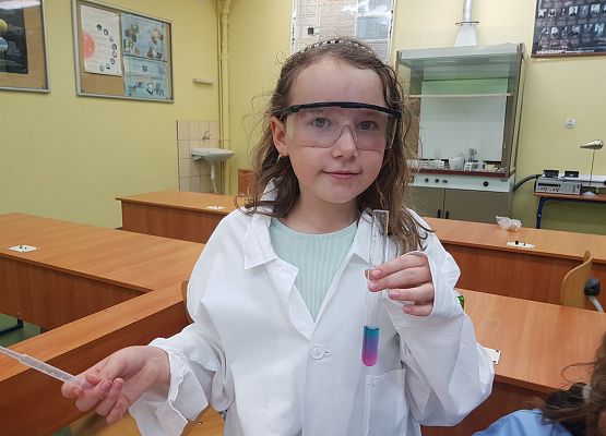 Gracjana prezentuje kolorowe warstwy