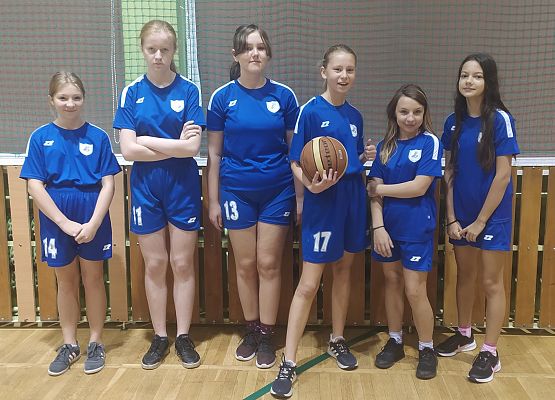 dziewczęta młodsze