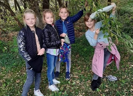 W poszukiwaniu darów jesieni, M. Kendyś, A. Pilarska,  kl. II a