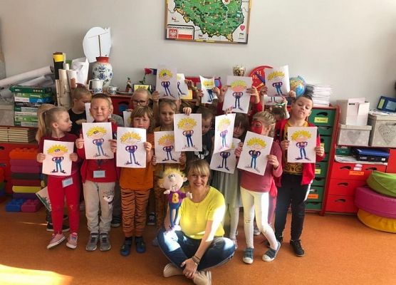 klasa 1b zaprzyjaźnia się z Bratkiem