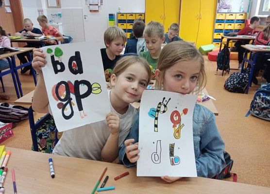 Klasa 2a utrwala trudne litery