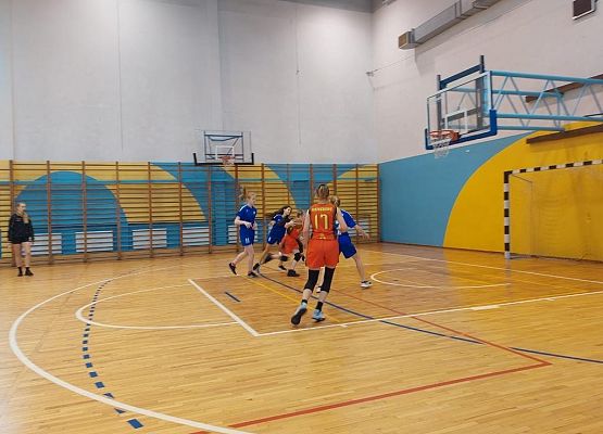 nasze koszykarki podczas meczu - walka