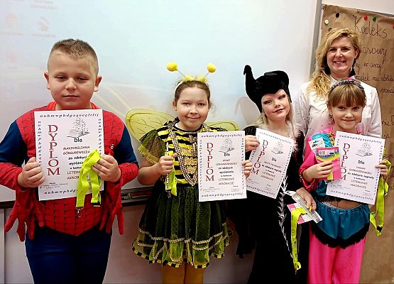 Uczniowie nagrodzeni w konkursie Literkowe akrobacje
