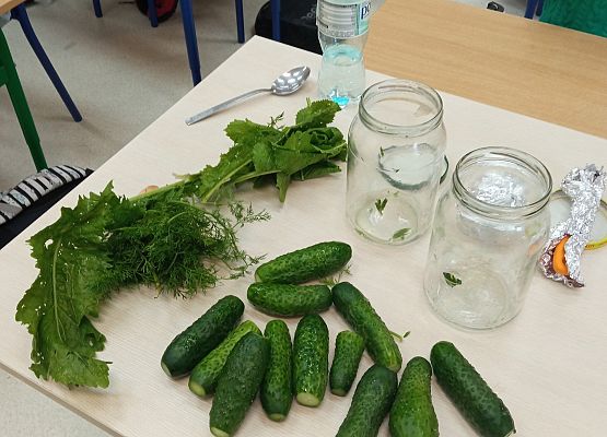 Produkty do zaprawiania ogórków