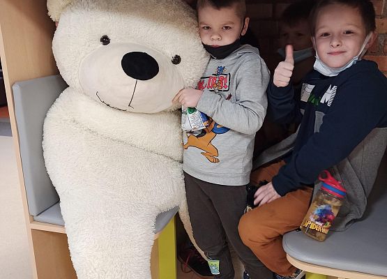 Franciszek Mejna Olek Lis Paweł Niklas i Michał Białas z naszym wielkim przyjacielem