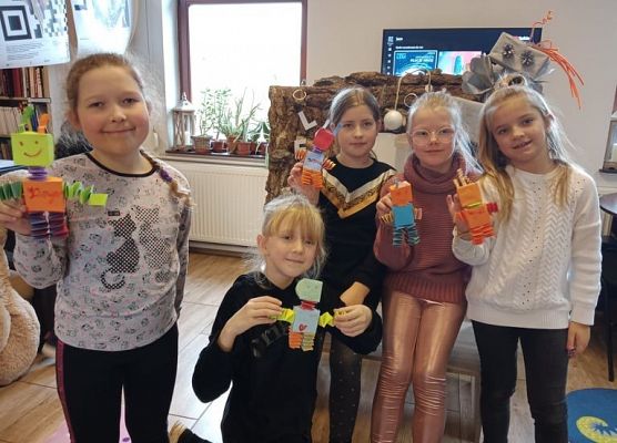 LEMiada,  K. Lewandowska, N. Mielewczyk, A. Tabaka, A. Roda, A. Pilarska, kl. II a