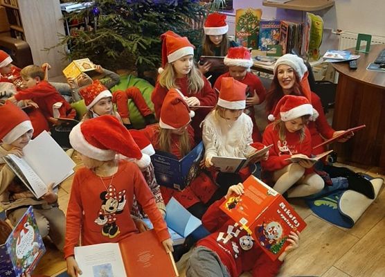 Mikołajowa lekcja czytelnicza, L. Świerczyńska, K. Lewandowska, kl. II a