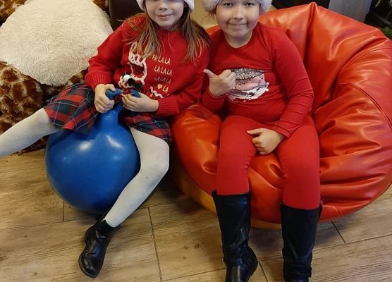 Mikołajowa lekcja czytelnicza, L. Świerczyńska, Kinga Lewandowska, kl. II a