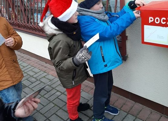 Idą święta nie o SMS-ie lecz o kartce pamiętaj, J. Brzeski, I. Kisielewski, kl. II a