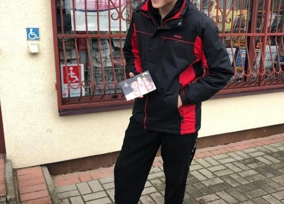 Idą święta nie o SMS-ie lecz o kartce pamiętaj, K. Metera, kl. VII c