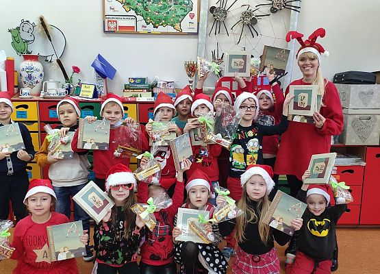 klasa 1a z książeczkami