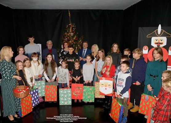 Coraz bliżej święta – eko święta,A. Pilarska, kl. II a,  Z. Leszkowska, kl. II b