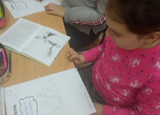 praca z lekturnikiem