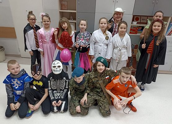 Klasa IIIa gotowa na bal