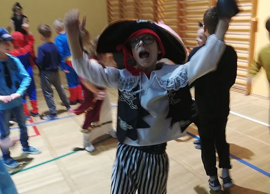 Grafika 15: Bal karnawałowy klas I-III