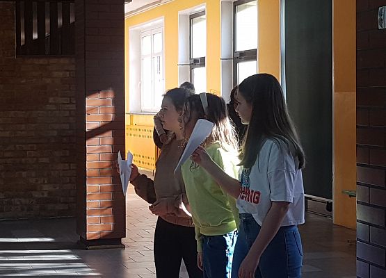 przygotowania do konkursu lotów samolotów