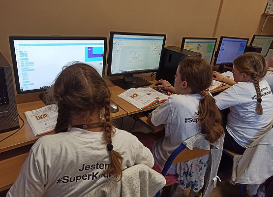 dziewczynki programują