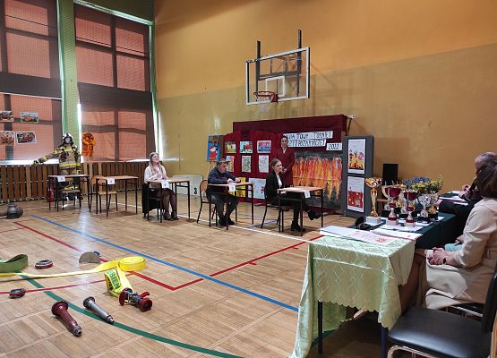 Uczestnicy najstarszej grupy wiekowej OTWP etap powiatowy podczas ustnego etapu konkursu