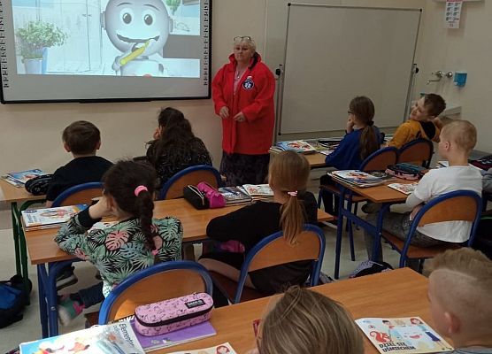 dziel się uśmiechem, klasa 3b