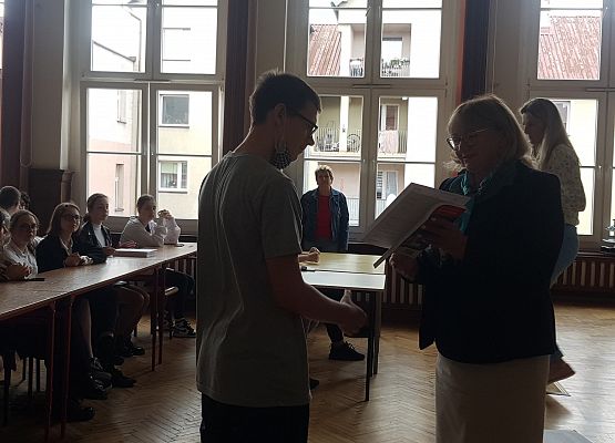 Krzysiu odbiera nagrody