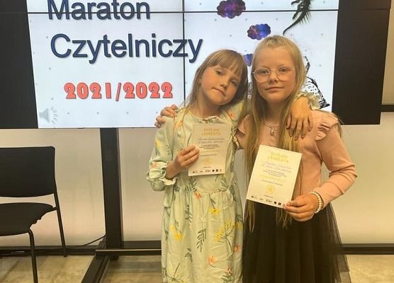 podsumowanie maratonu czytelniczego dziewczynki
