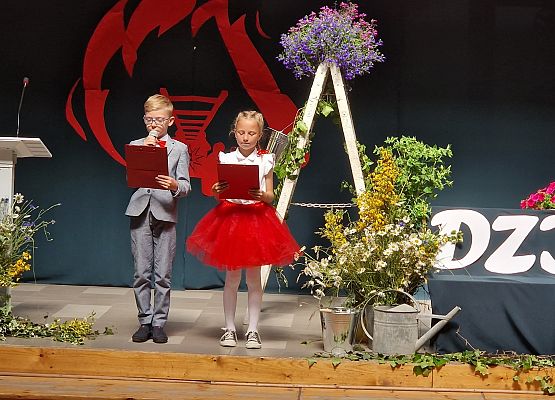 Młodzi konferansjerzy