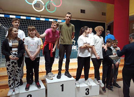 klasy starsze nagrodzone w przeciąganiu liny