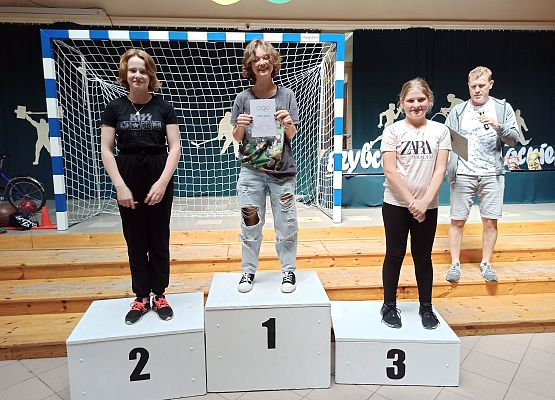 dziewczynki nagrodzone w konkurencjach indywidualnych