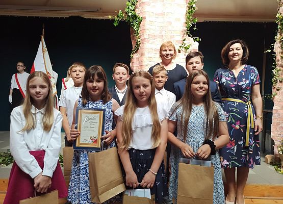 uczniowie wyróżnieni w klasie 4b