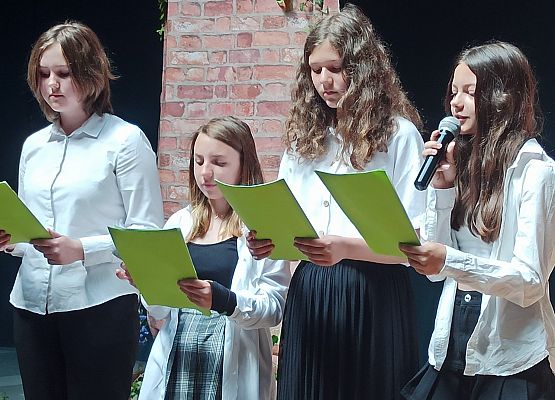 dziewczynki z klas 7